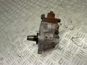 Brandstofpomp op de motor