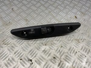 Ruitenwissermotor achterzijde ruit doorvoer