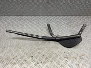 Ruitenwisserarm rechts