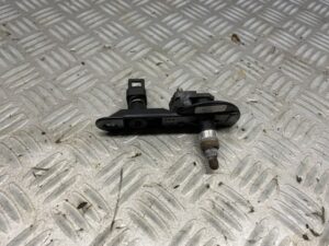 Ruitenwissermotor achterzijde ruit doorvoer