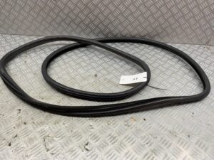 Deurrubber links voor