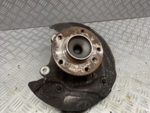 Wielnaaf rechts voor